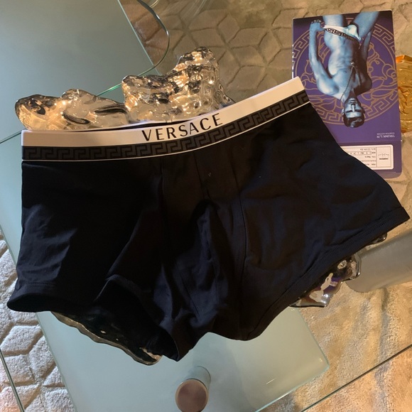 VERSACE - Picture 2 of 10